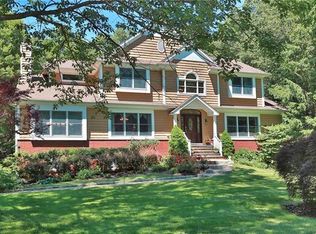 6 Evans Pl, Armonk, NY 10504