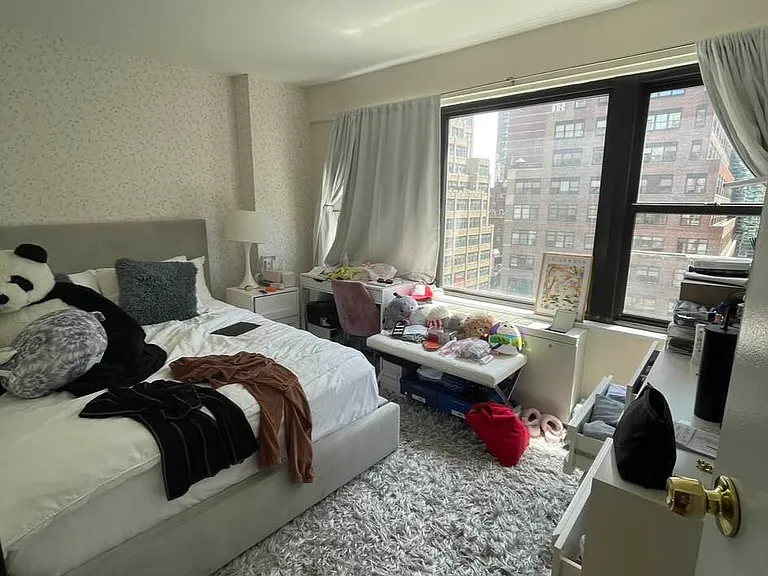 279 E 44th St #110 — Photo 2