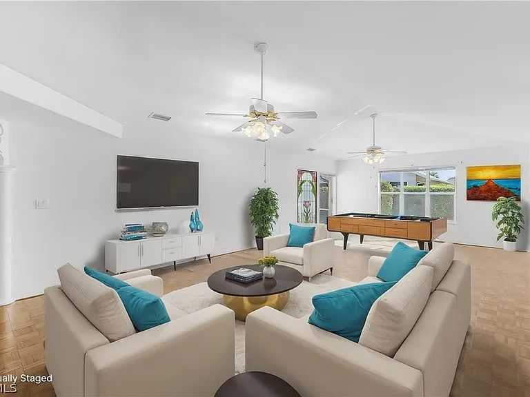 9439 Palm Island Cir — Photo 5