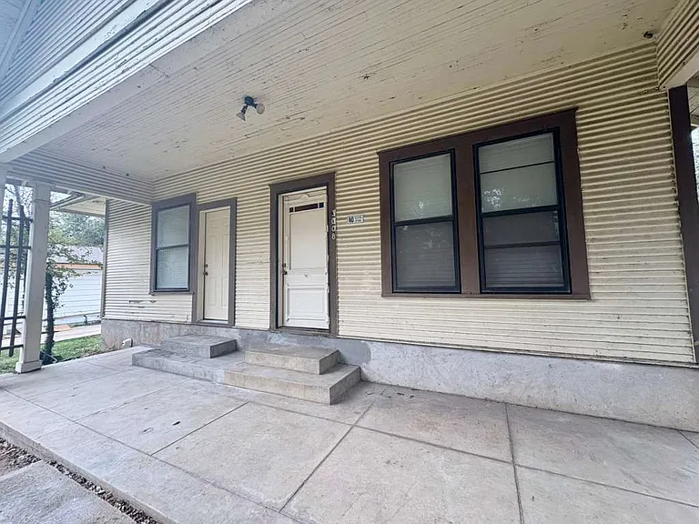 3008 Glen Rae St — Photo 4