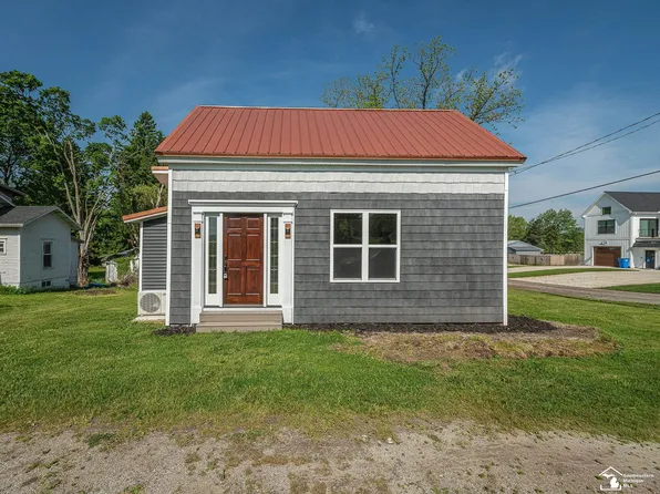 6621 Devils Lake Hwy, Manitou Beach, MI 49253