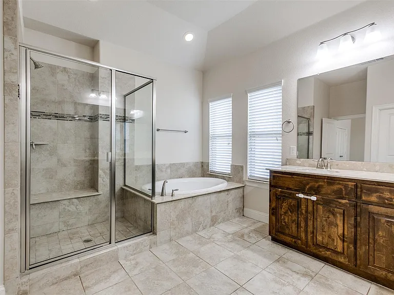 12618 Akenside Rd — Photo 17