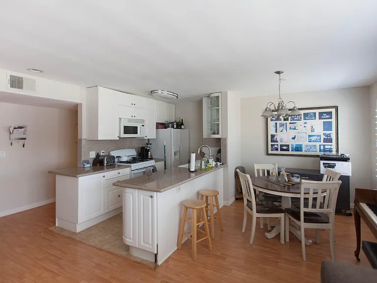 Dining Room/Kitchen