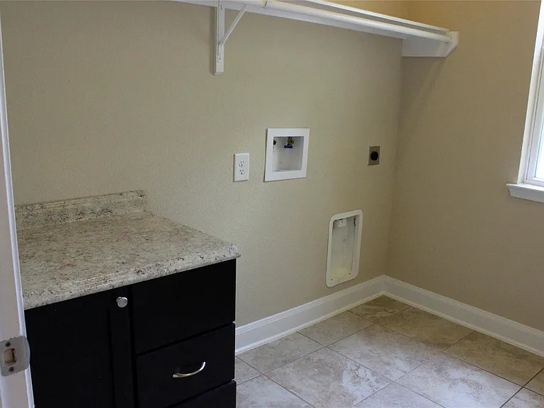 8727 Stoney Brook Ln — Photo 6