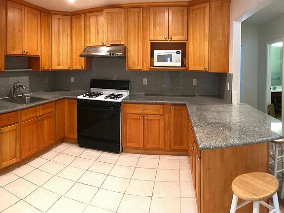 5th image of 1415 6th Ave