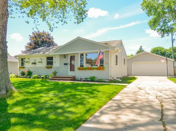 614 Karl St, Green Bay, WI 54301