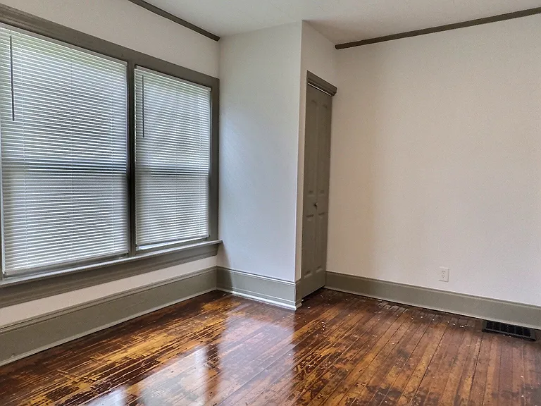 355 Dixie Broadway — Photo 5