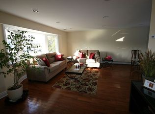 231 Wyngate Dr, Massapequa, NY 11758