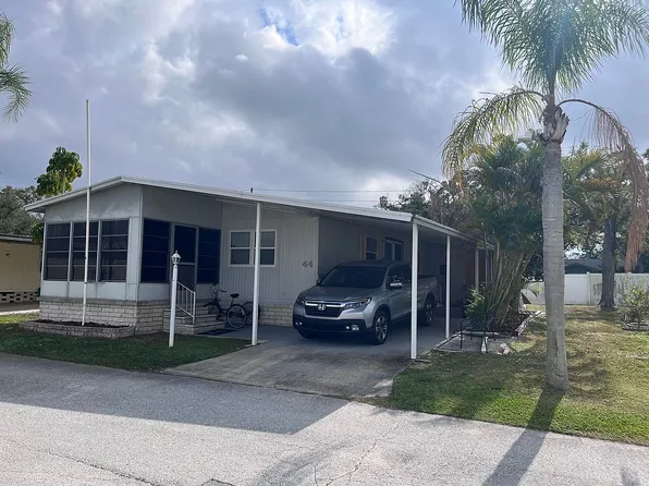 44 Connie Ln, Saint Petersburg, FL 33702