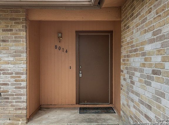 3rd image of 8014 Garden Ct