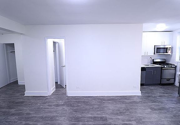 3rd image of 132-25 Sanford Ave #410