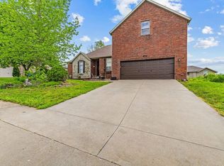 854 S Cobble Creek Blvd, Nixa, MO 65714