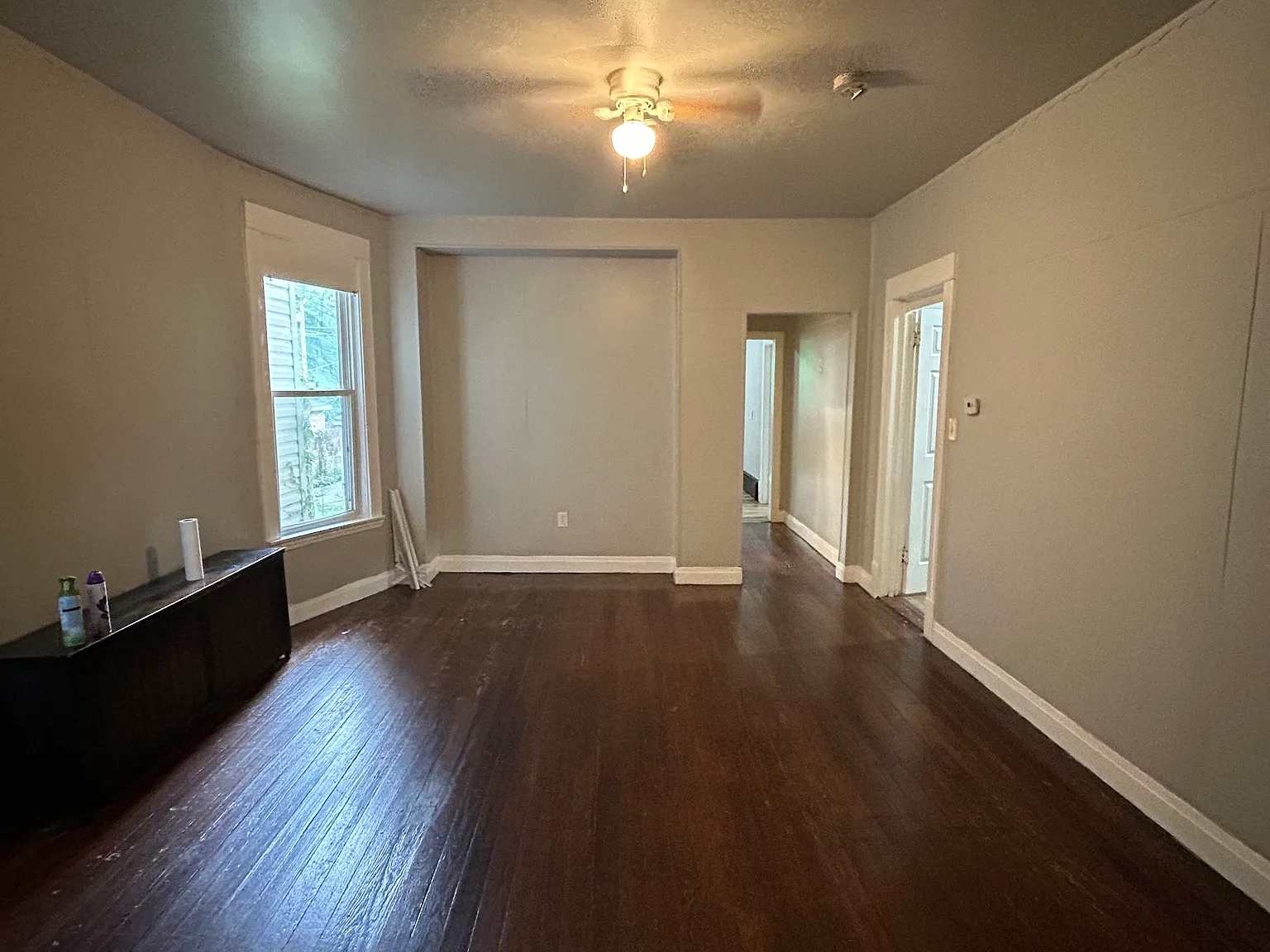 8132 S Exchange Ave — Photo 2
