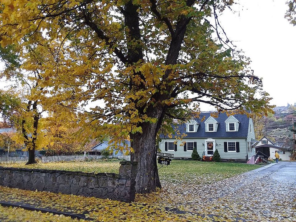 River House at 400 Conger Av