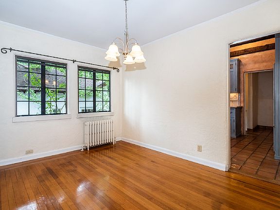 5th image of 429 Weaver St