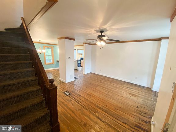 3rd image of 465 E Bishop St