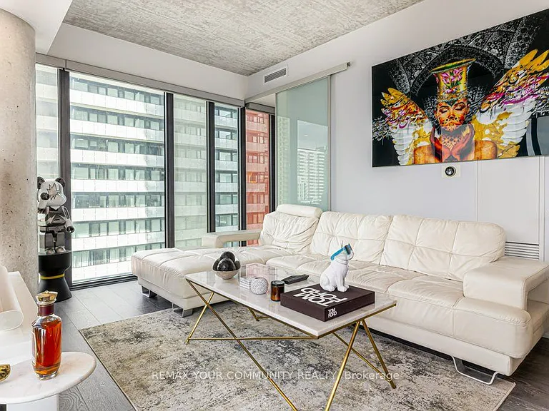 185 Roehampton Ave #1312 — Photo 9