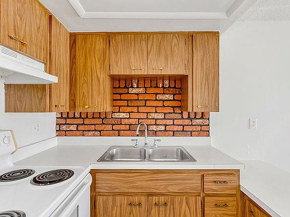 2nd image of 1121 Connecticut Ave APT L