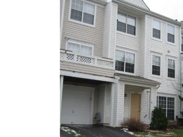 14435 Glencrest Cir, Centreville, VA 20120