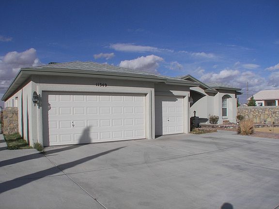 Triple Car Garage
