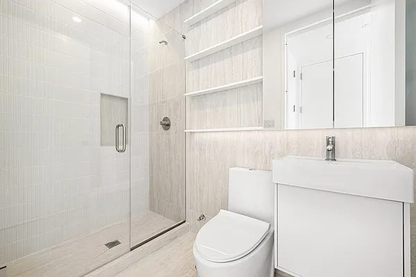 Rented by Twin Group | media 9