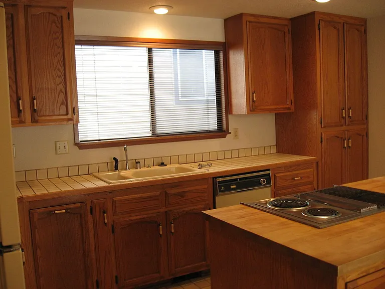 824 Jensen Duplex — Photo 11
