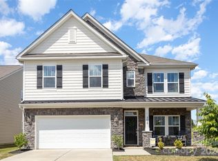 4015 Farmington Ridge Pkwy, Charlotte, NC 28213