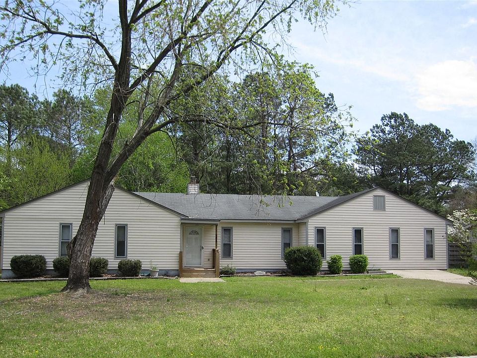 1st image of 206 Lancelot Dr