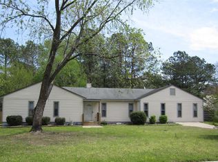 206 Lancelot Dr, Greenville, NC 27858