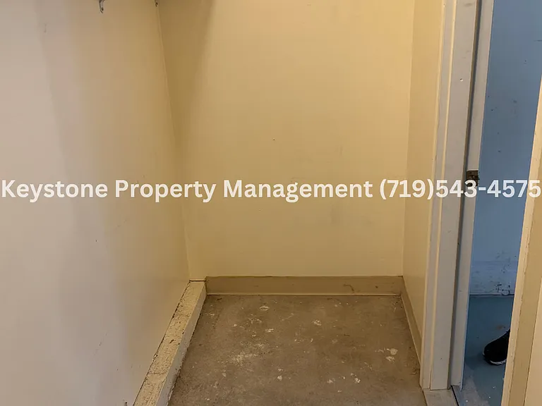 1410 Carteret Ave — Photo 8
