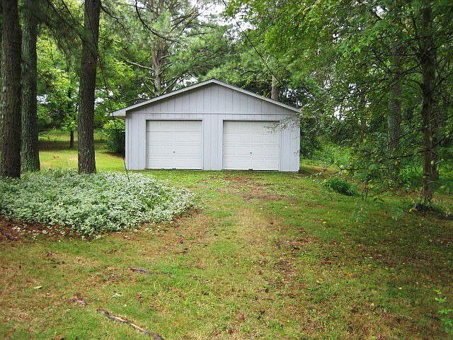 Detached Garage