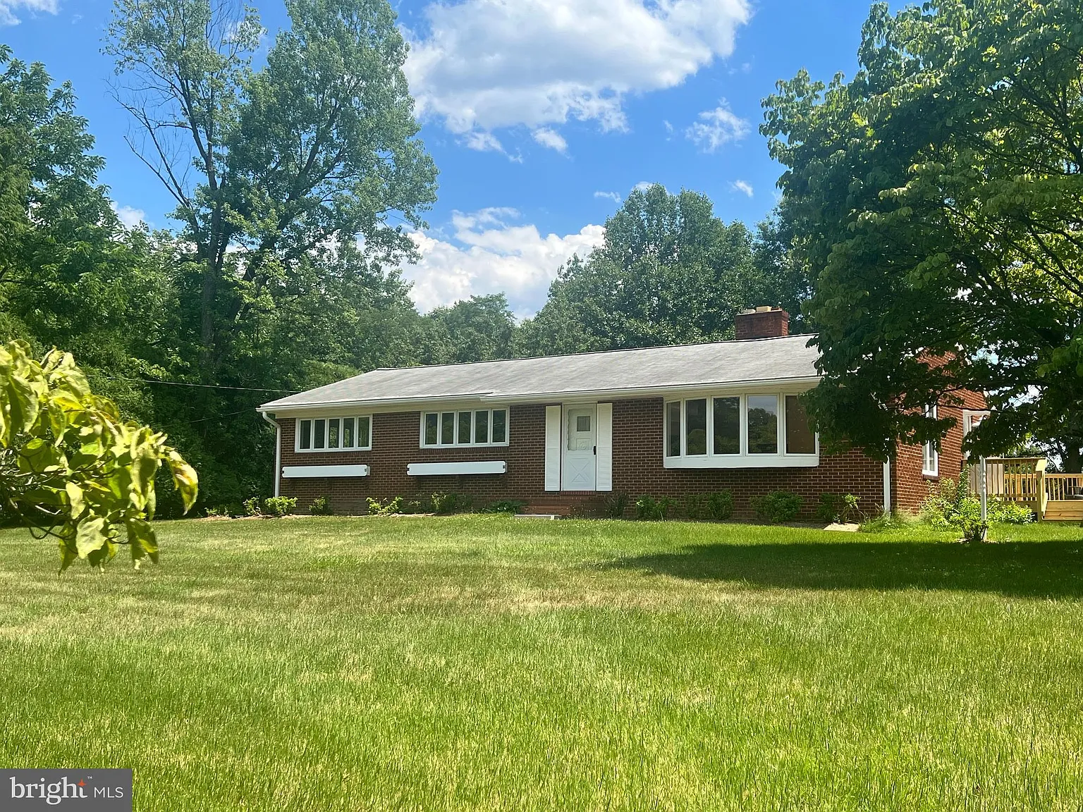 5 bed, 2896 sqft, $4,000 — Photo 1