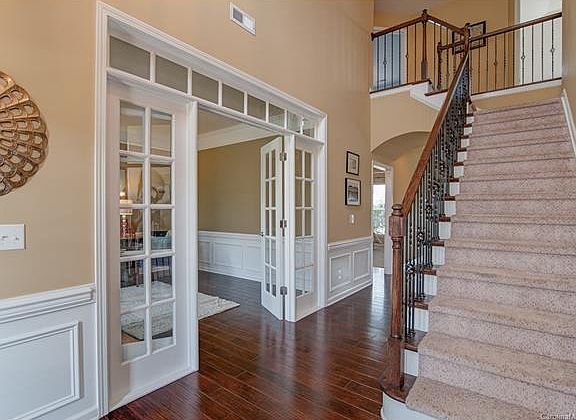 2nd image of 10103 Silverling Dr