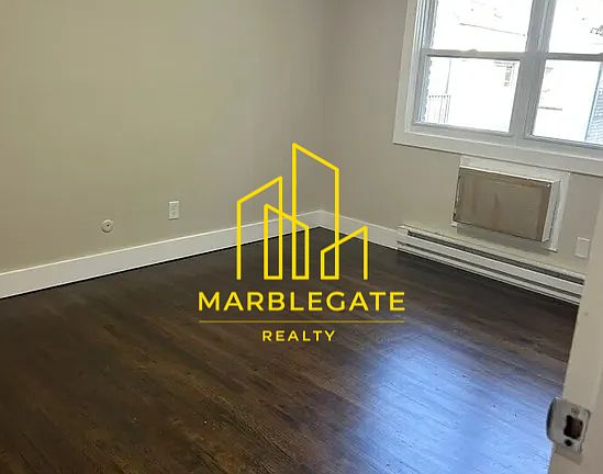 4th image of 286 S Center St #166
