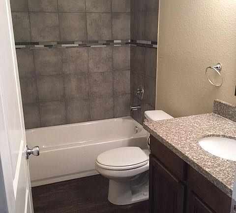 3rd image of 7327 S Colonial Dr