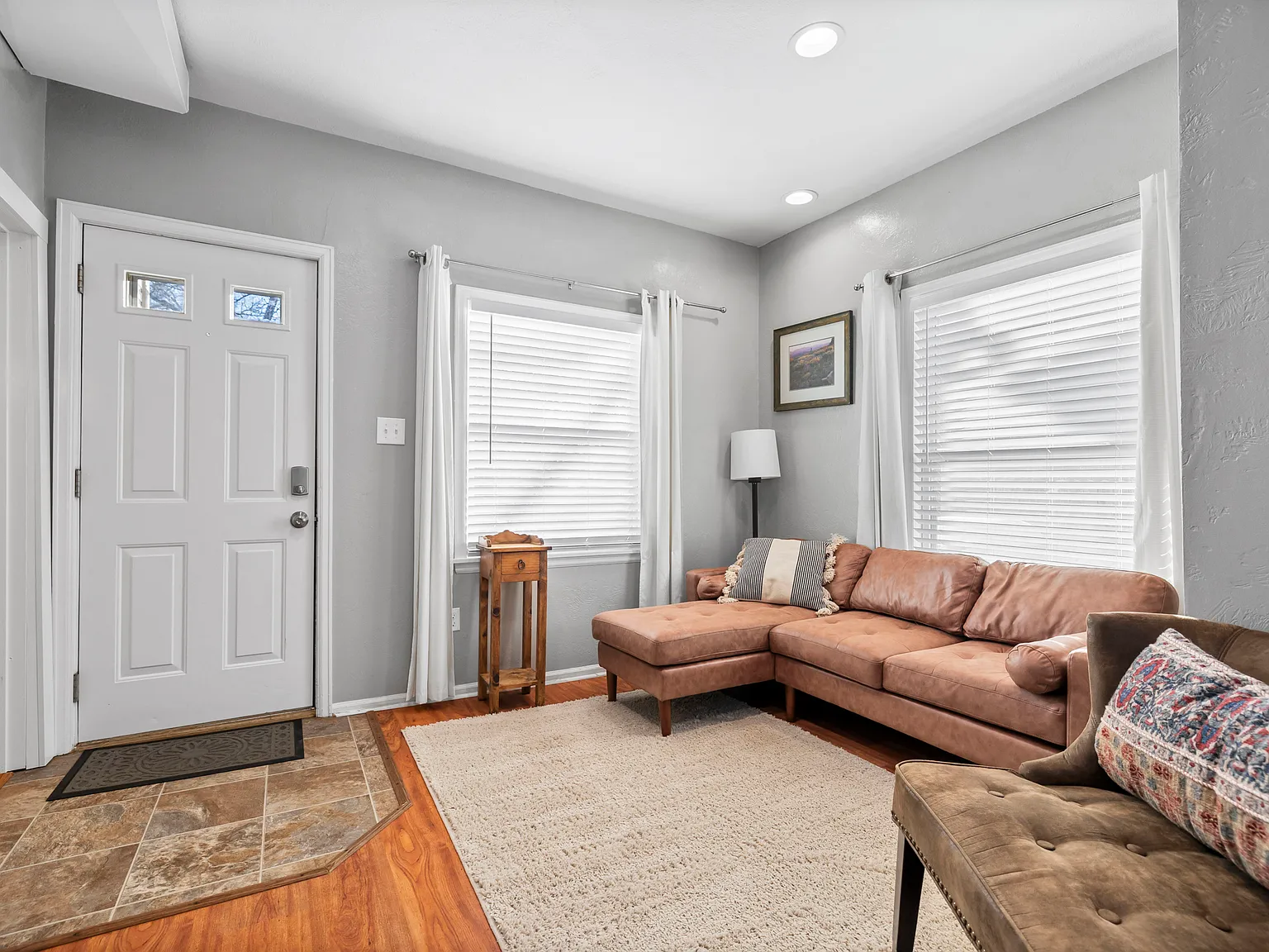 2 bed, 816 sqft, $2,500 — Photo 3