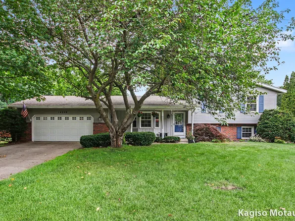 14259 Sunview Dr, Holland, MI 49424