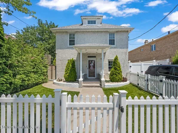 357 Foster Rd, Staten Island, NY 10309