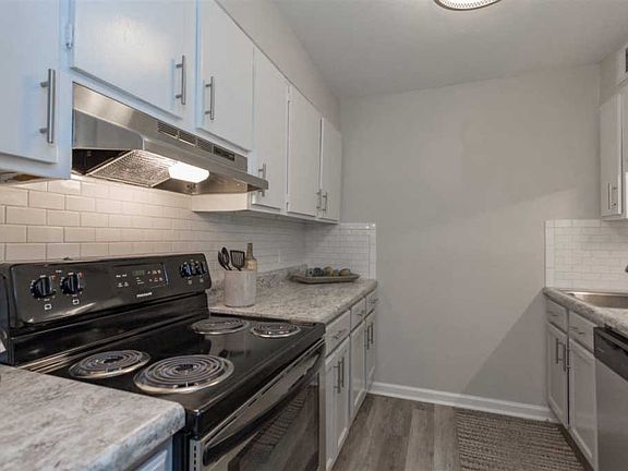 4th image of 300 Bayou Blvd APT 102