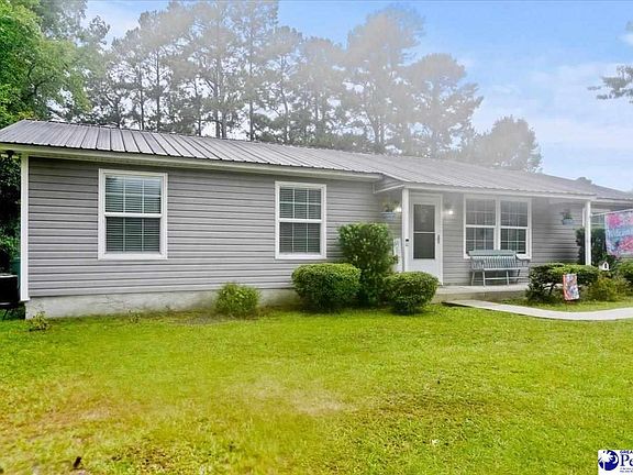 2nd image of 811 Tinkerbell Ln