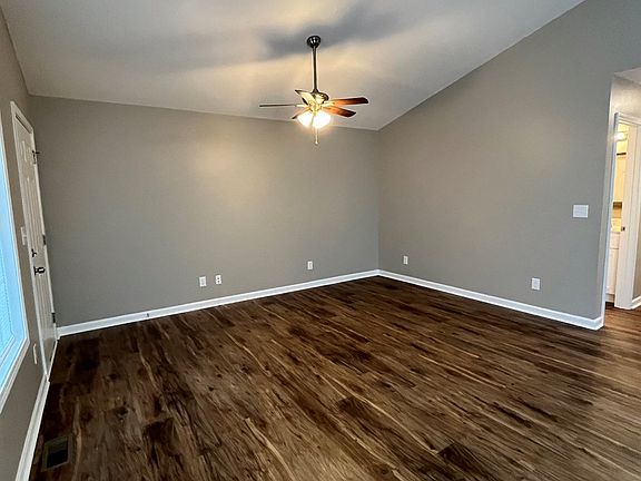 4th image of 1055 Alyssa Ct