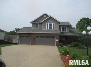 3708 Bloomington Rd, East Peoria, IL 61611