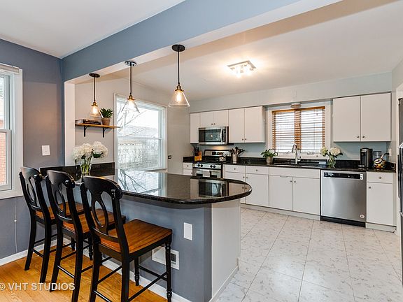 5th image of 1031 S Dunton Ave
