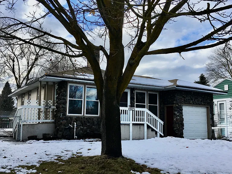 5617 N Elgin St — Photo 1