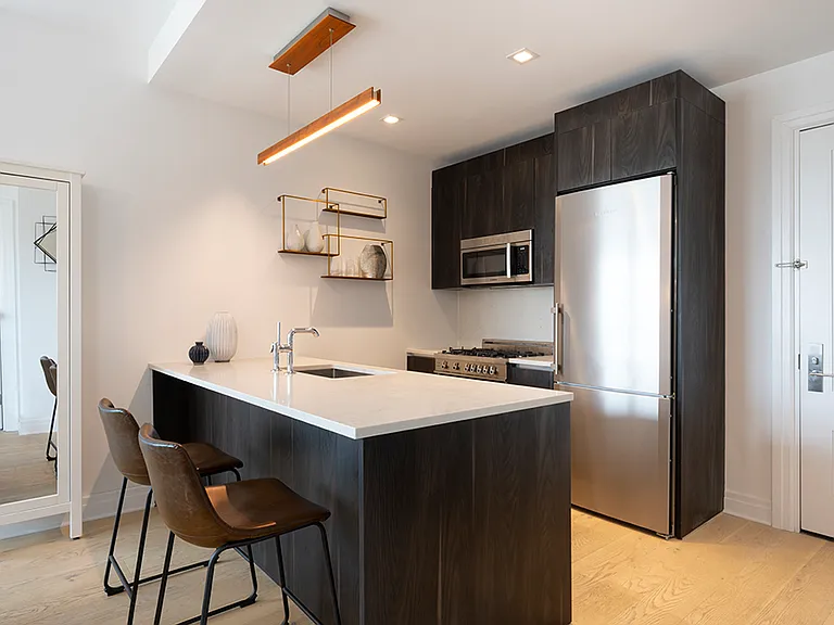 1333 Jackson Ave #4E — Photo 4