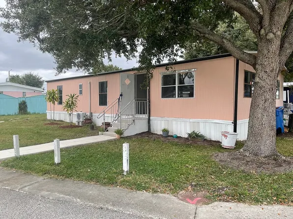 9823 Willow Way, Tampa, FL 33635