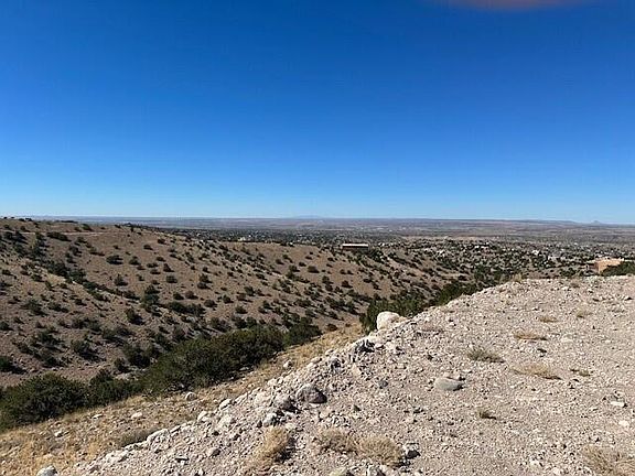 4th image of Overlook Dr