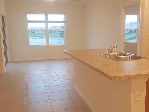 3rd image of 10469 Canal Brook Ln