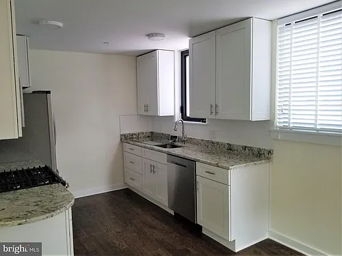 600 Addison St #1A Photo 1