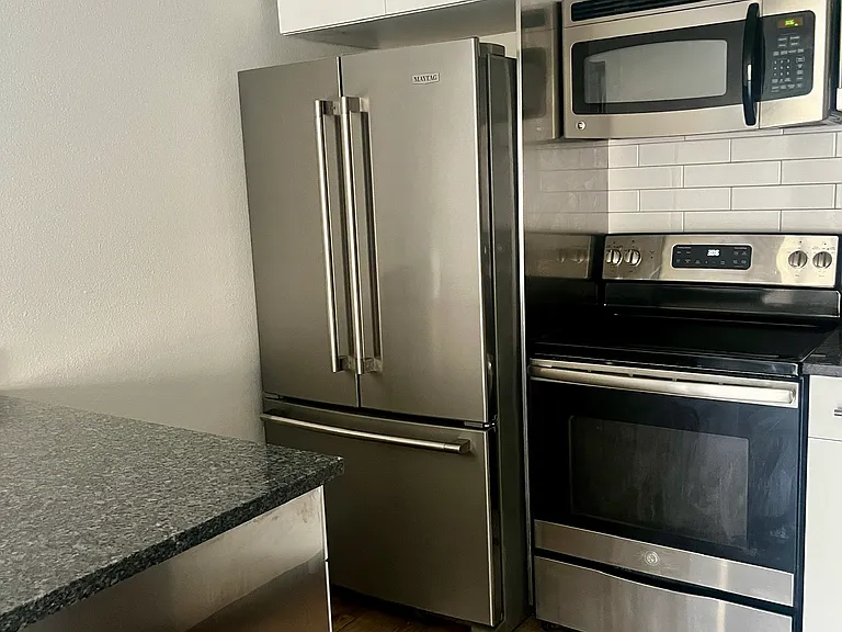 1032 N Clarkson St #303 — Photo 4